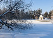 Озеро поселка Довиль, зимой
